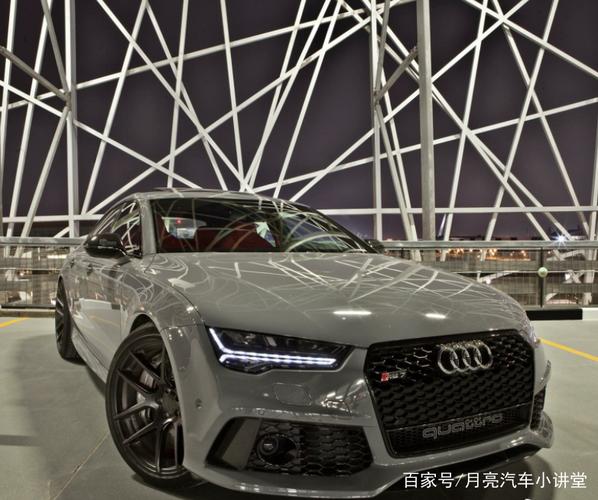 奥迪rs7:此车外观比较帅气,凸显出运动范