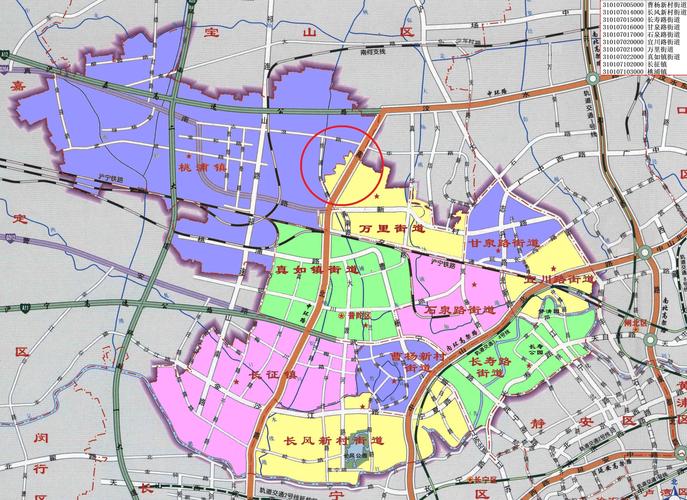 如上图所示,这个地区位于普陀区桃浦镇与万里街道交界处,地图