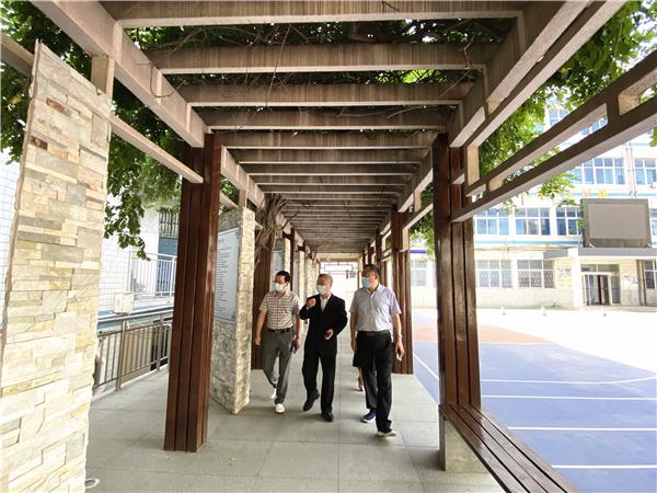 郑州市电子信息工程学校迎来中国流通行业管理政研会调研