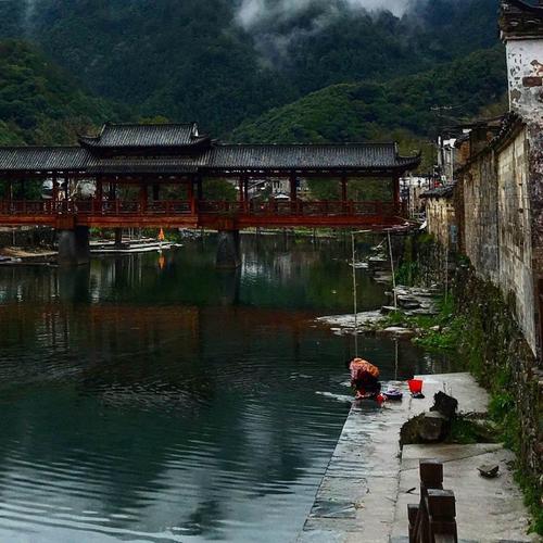 江西景德镇瑶里古镇和汪湖景区自然风光非常值得一去的地方.