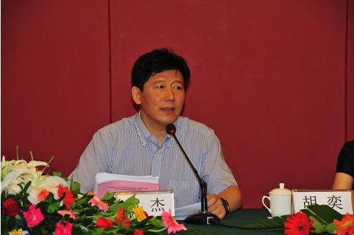 市知识产权局局长袁杰主持开班仪式