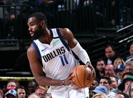 小蒂姆-哈达威半场12投7中砍下20分1助攻