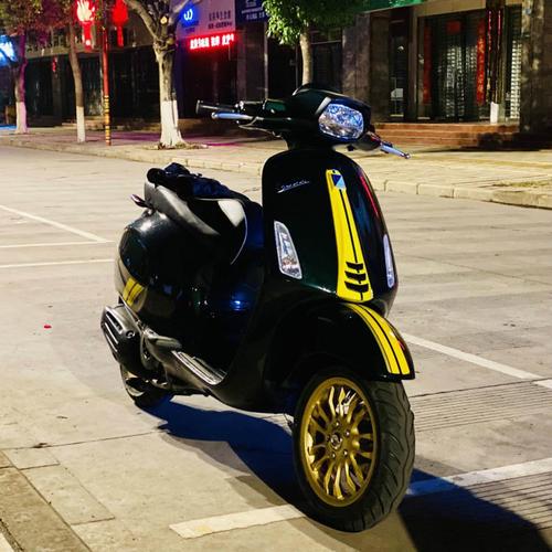 vespa 60周年赛道限量版冲刺150