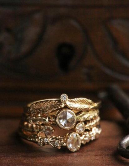 古董珠宝金戒指