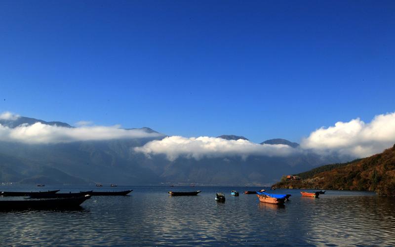 云南省丽江泸沽湖唯美意境风景桌面壁纸(6)