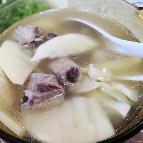 冬笋排骨汤