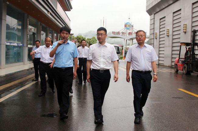 部部长程学军,永康市委常委,组织部部长童国华参加考察,县领导吴智明