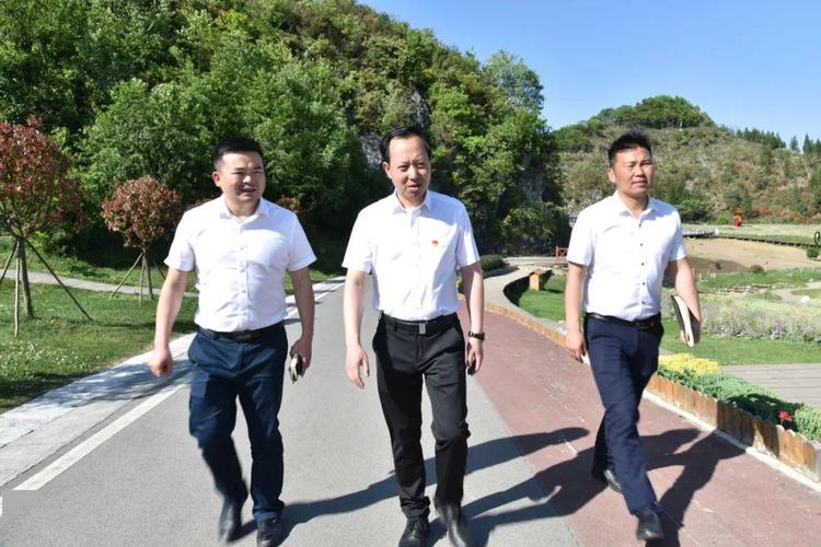 张东到鹏程管理区调研旅游产业发展工作