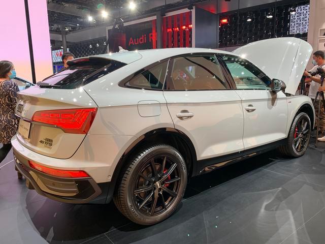 北京车展实拍奥迪q5l溜背版,誓将运动化进行到底