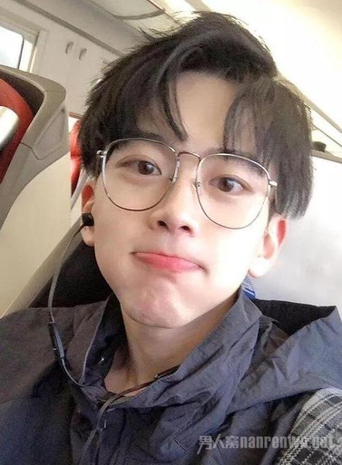 初中生发型男00后这3款男生发型90后这发型太娘