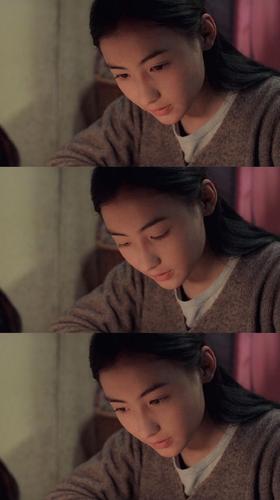 张柏芝01年拍的电影《白兰》 全程都是素颜