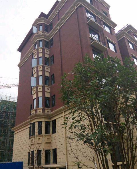 金寨御景园3室2厅2卫1000元