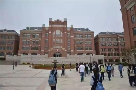 154801青岛市南新世纪学校,是青岛市很热门的私立小学.