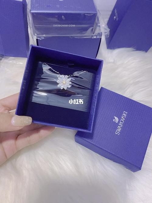 施华洛世奇太阳花项链_项链_施华洛世奇怎么样_时尚