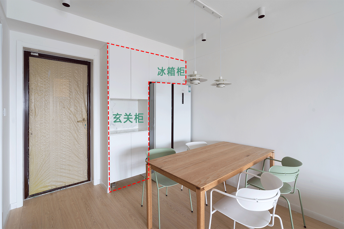 玄关延伸出餐桌餐边柜,足足有4米2长!冰箱放这不碍事,还带水槽