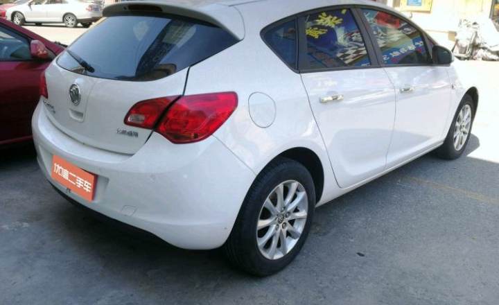 别克 英朗两厢 2014款 1.6 自动 xt时尚型