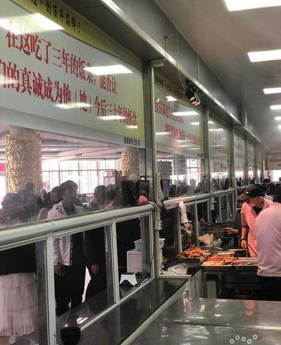 诚心转让旺铺一店铺位置:武进大学城纺织学院食堂