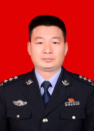 县公安局党委委员,副局长:杨帅群 - 新化县人民政府