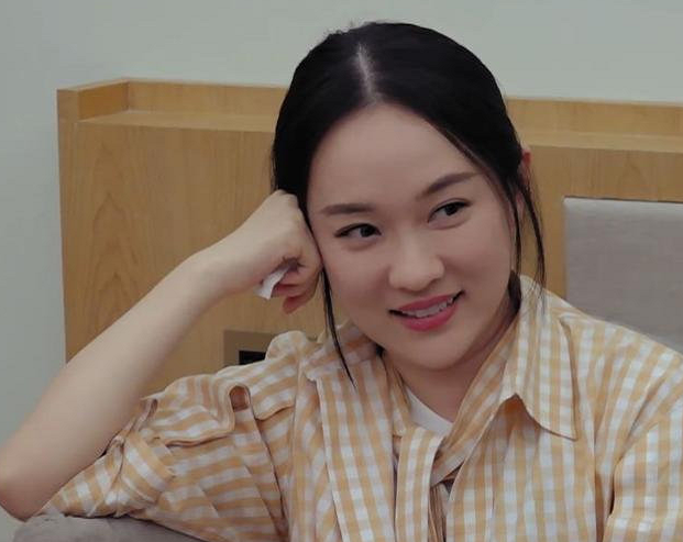 霍思燕录制节目太放松,看清高清镜头下的素颜,39岁这状态我酸了