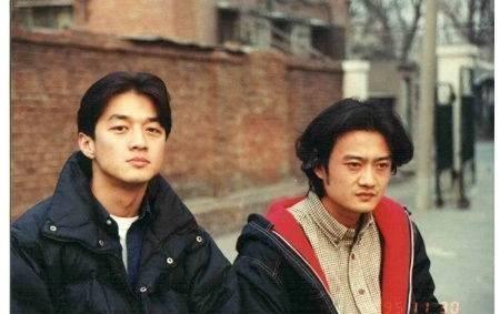 李亚鹏年轻时旧照曝光,看到照片后恍然:难过能俘获王菲和周迅