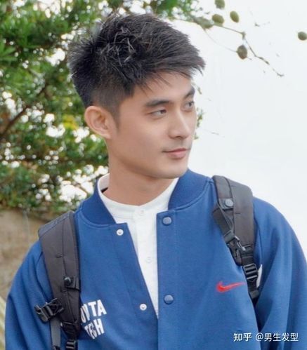 男生进理发店不要只会"稍微剪短",试试这3款发型,潮流