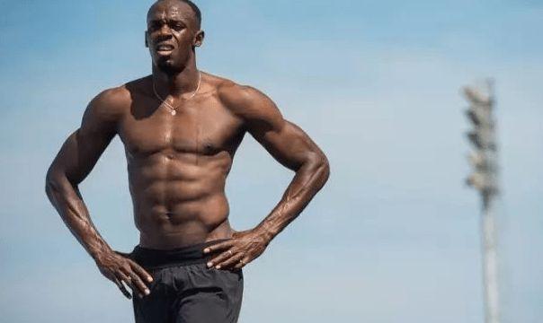 博尔特官方身高是1米95,这身高步幅大,起步虽然不是最可怕,但是后半程