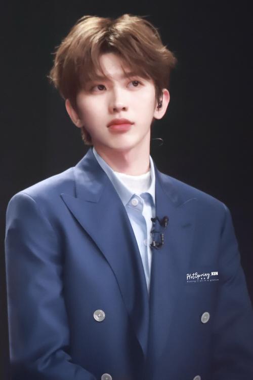cr:hotspring_kun 蔡徐坤20000121《青春有你2》录制