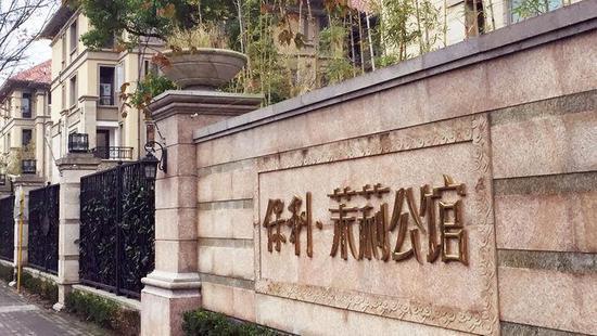 小区800套房子涉嫌违建阳台官方只能恢复原样