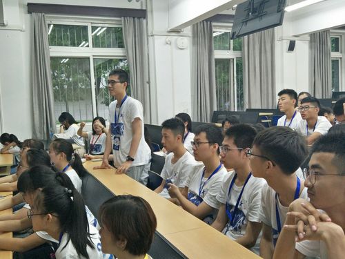 7点50分用过早餐后,我们来到北师大瀚德学院.