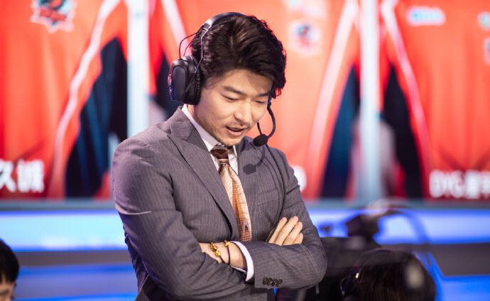 kpl最帅教练!能靠颜值吃饭却要用才华,胖胖堪称电竞霍建华