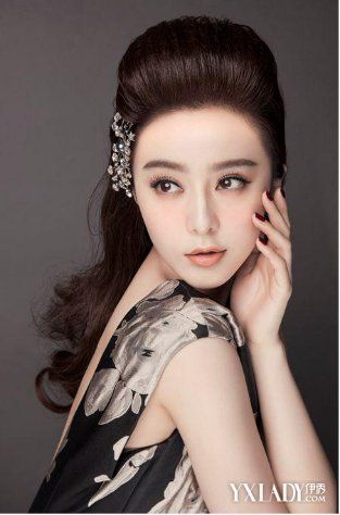没错,范冰冰就是豪门,她几乎造就了中国女明星神话——年入12800
