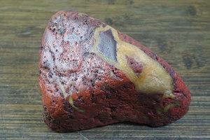 3914号 新疆哈密地表红碧玉 红碧石 羊肝石