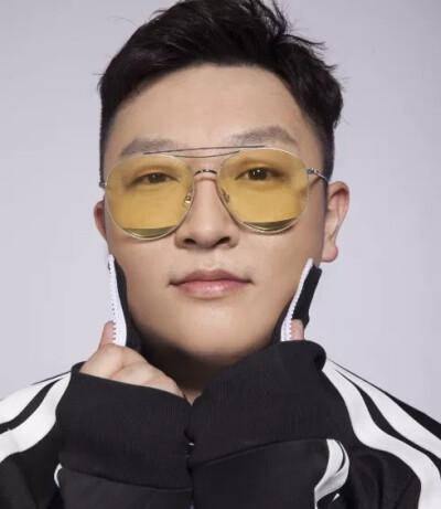 进攻型捧哏代表人物——曹鹤阳