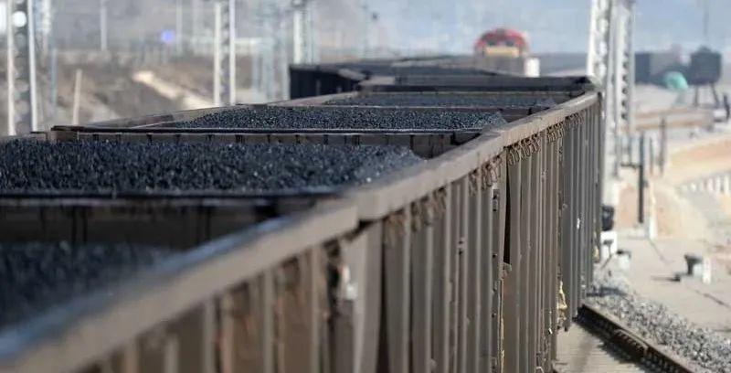 标志着浙能集团所属富兴燃料公司成功 开辟了新疆煤炭铁路直达浙江的