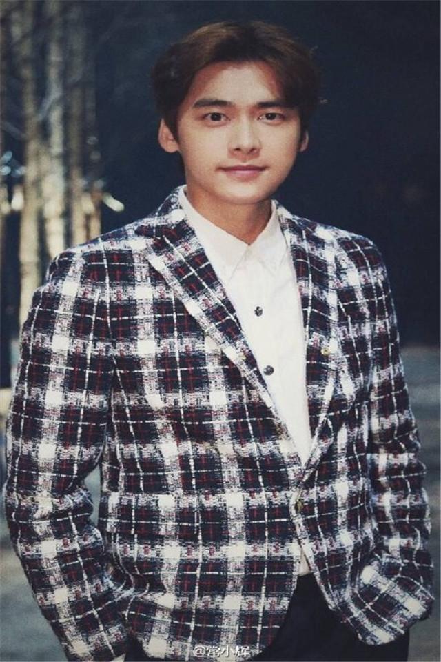 国民校草李易峰高清手机桌面壁纸下载