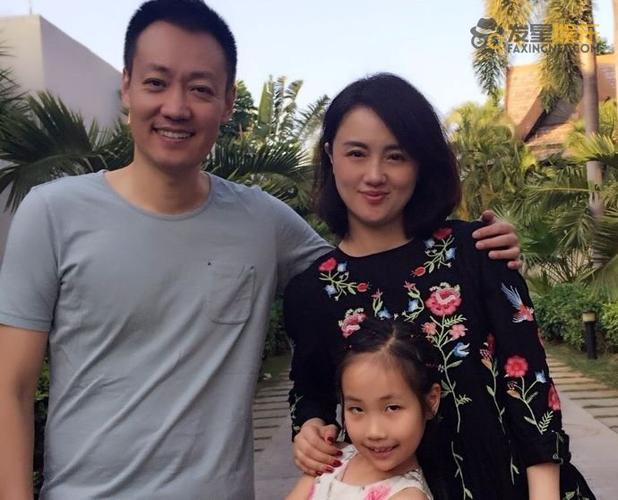朱媛媛晒全家福朱媛媛为什么不演戏了