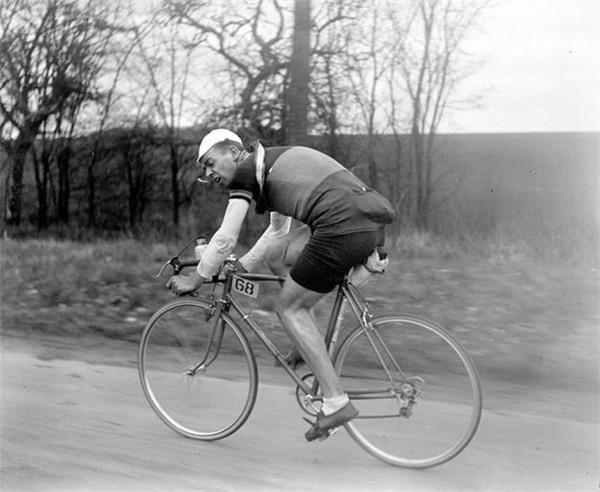 回顾巴黎鲁贝赛的百年精华集锦