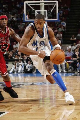 麦迪突破瞬间!曾经的联盟最快第一步!小腿真是太销魂了!