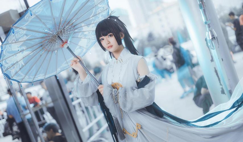 大学生漫展cos剑网3,看到手中的糖葫芦,网友:满满的童年回忆