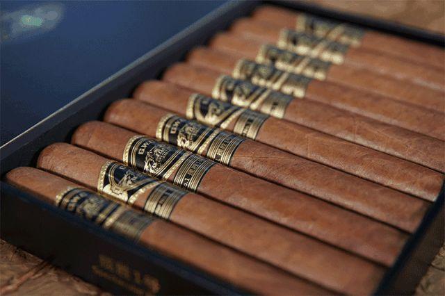 最后,如果你想尝试一下带有国际风味的国产雪茄,长城(揽胜1号)不失