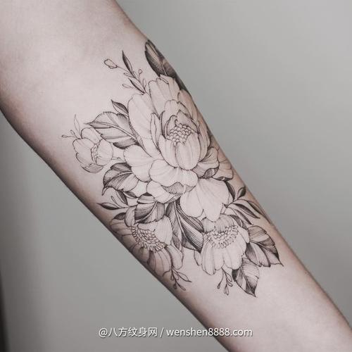 临沂快递员许女生的小臂女神性感素花纹身刺青图片