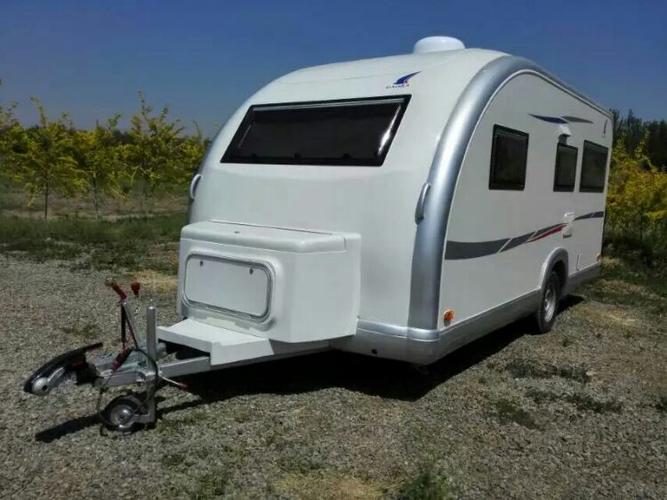 1.5吨拖挂房车转让