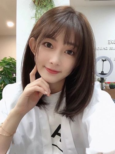 每一个发型,都不可能适合所有的人群,所以即便是锁骨发也有它不适合的