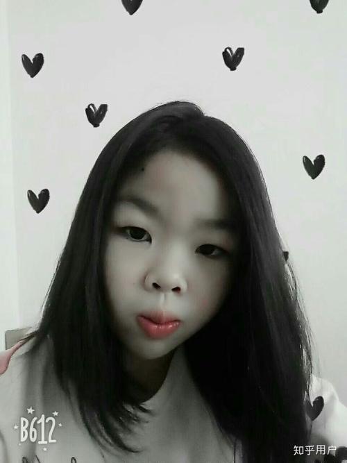女生从小长得丑,是一种怎样的体验?