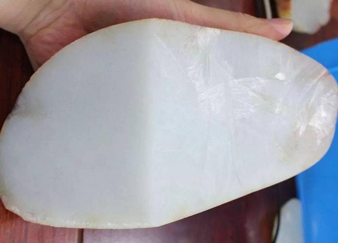 大师啊,快帮我看看这块玉的结构好不好!_和田玉