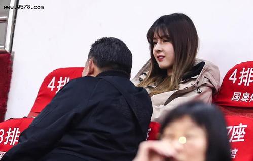 人气碾压辽宁广东阿的江女儿助威新疆网友我想当他的女婿