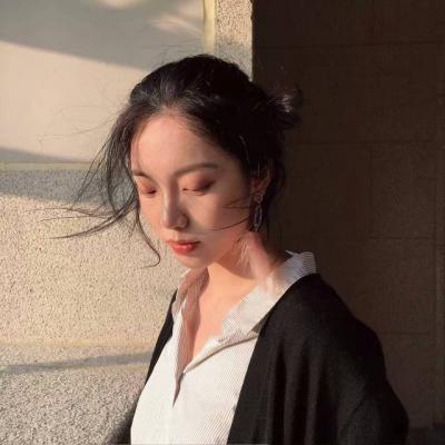 颓废女生头像社会颓废堕落的伤感迷茫女生