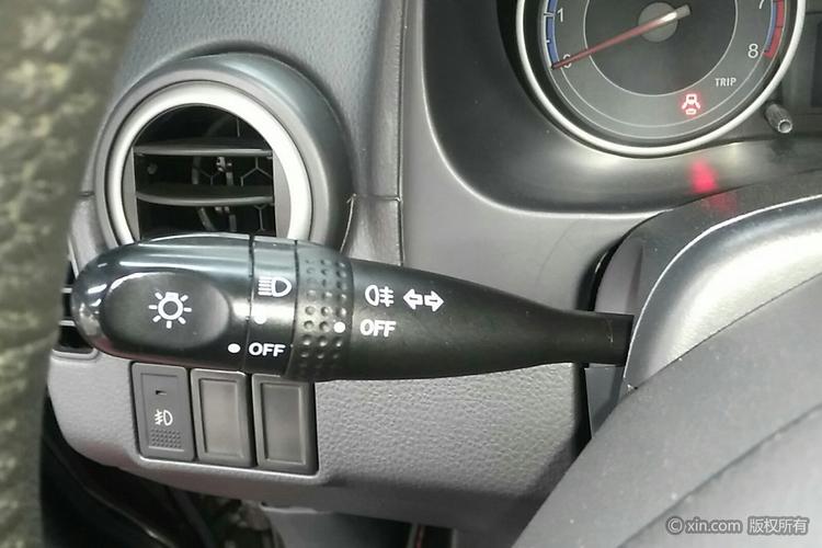 铃木 天语sx4两厢 2012款 1.6 自动 锐骑型全价5.60万