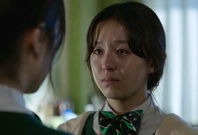 僵尸校园女二更像是主角温召是没那么拉但南拉真的帅拉了