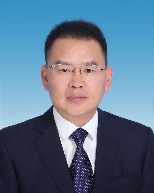 我要写信  简历  段勇,男,汉族,生于1976年12月,四川蓬溪人,党校研究